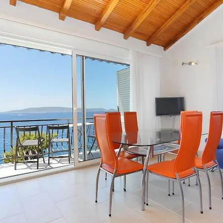 Apartment By The Sea Okrug Donji, Ciovo - 16657