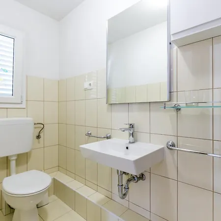 Apartman By The Sea Okrug Donji, Ciovo - 16657 *