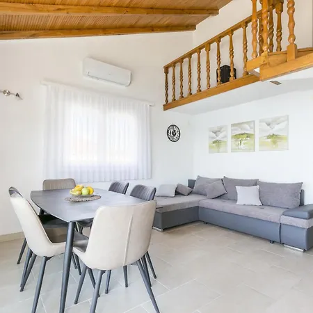Apartman By The Sea Okrug Donji, Ciovo - 16657 *