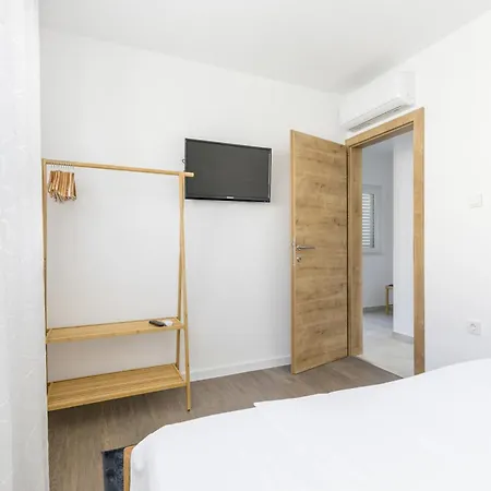 Apartman By The Sea Okrug Donji, Ciovo - 16657 Donji Okrug (Ciovo)